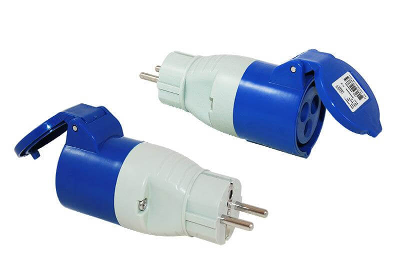Adapter Schuko-Stecker und CEE-Steckdose