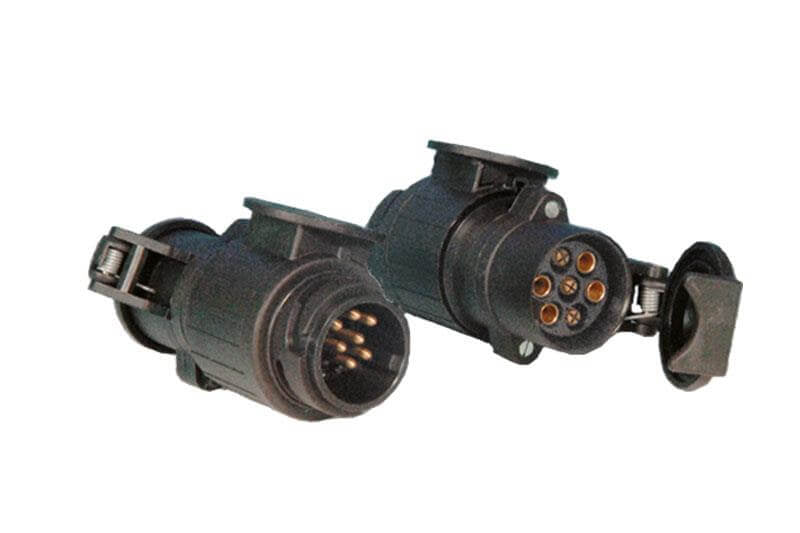 Adapter 13-poliger DIN-Stecker auf 7-polige Buchse