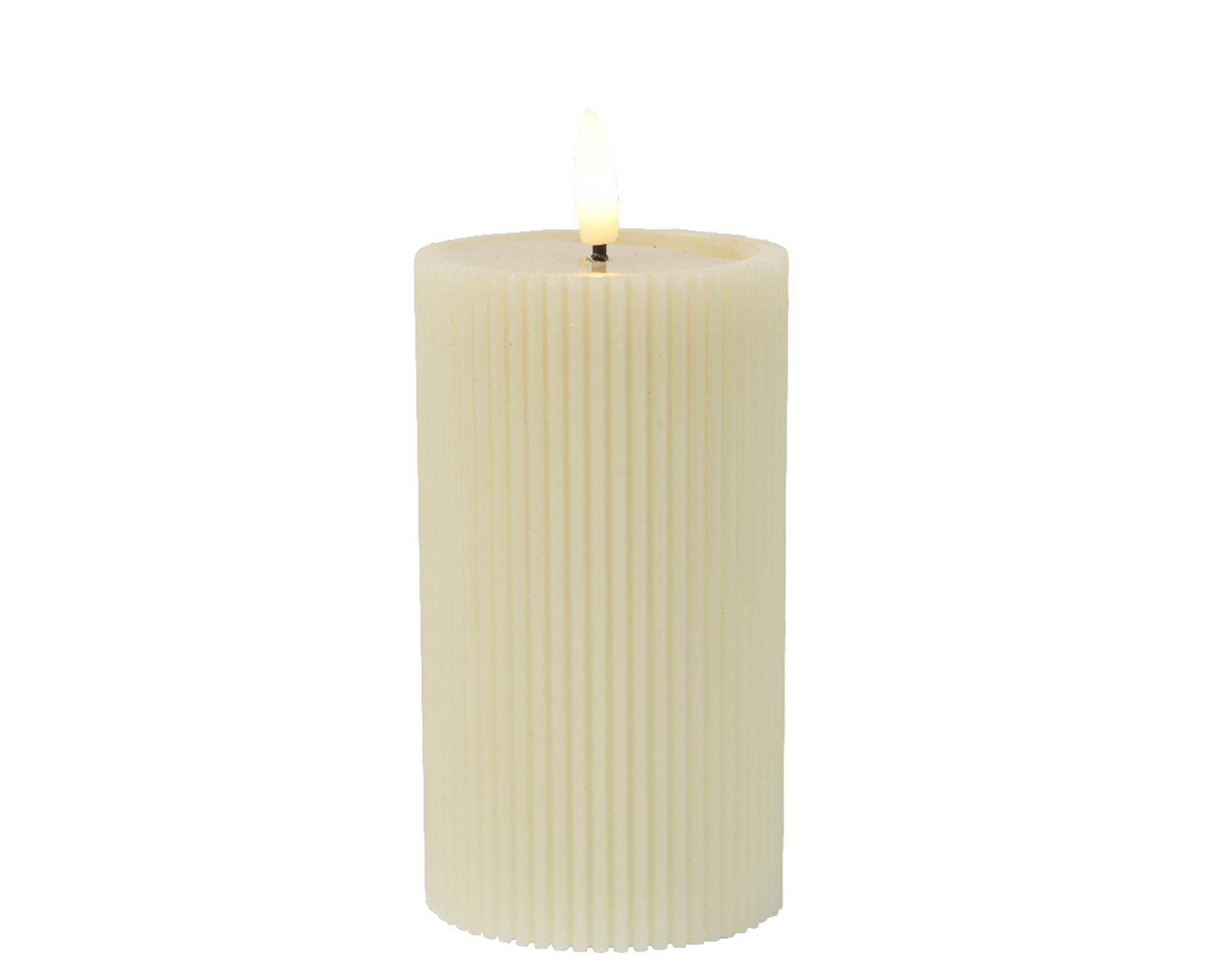 Lumineo Kerze LED gerippte Flamme 15,5cm creme