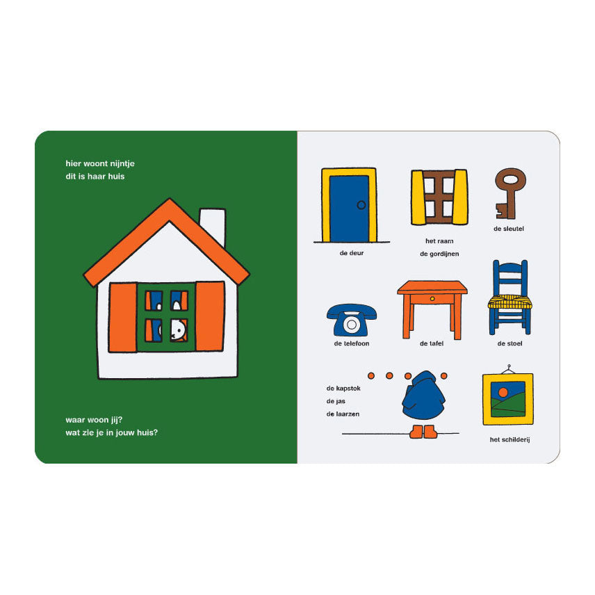 Central Book House schaut zu und liest zusammen mit Miffy