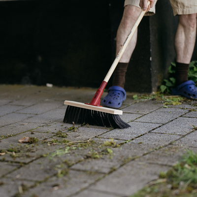 Fiskars 1075520 – klassischer Besen 17 Reihen | 3 Stück