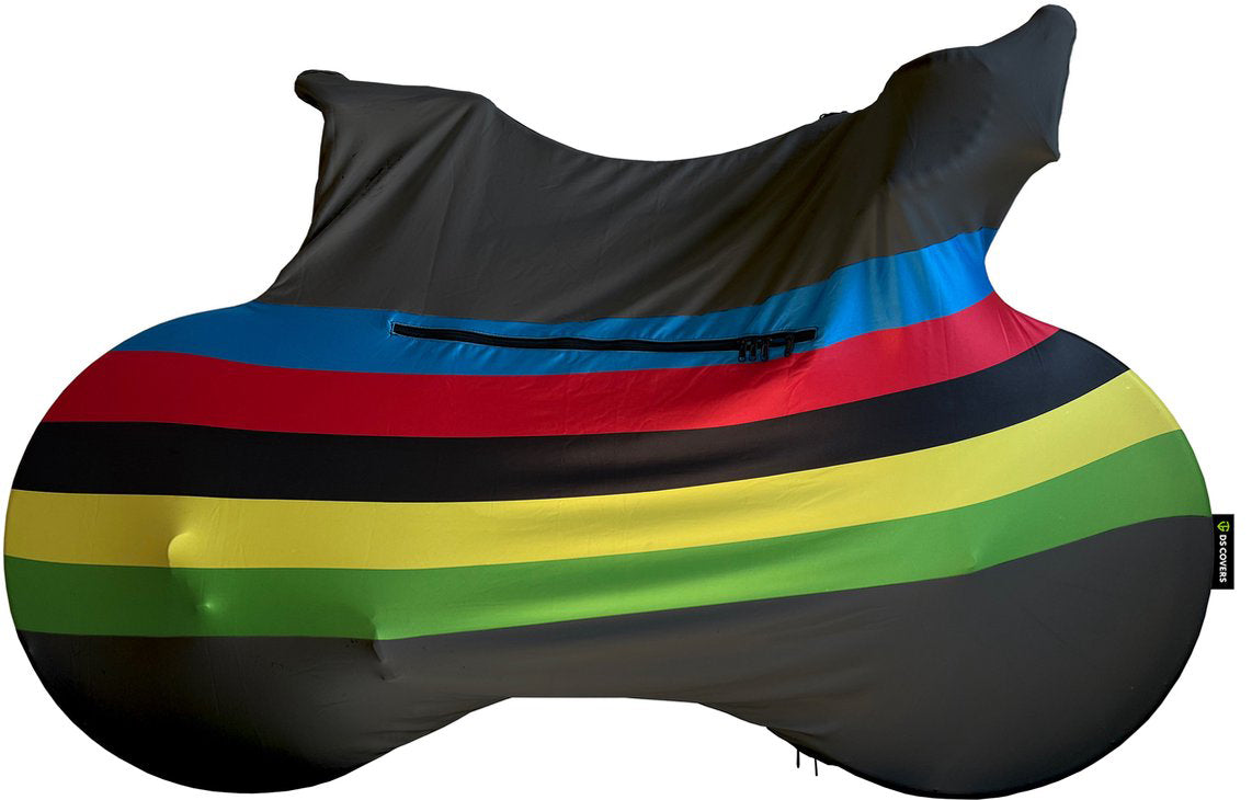 DS deckt den Rainbow der Fahrradsocke ab, der für den Fahrradträger schwarz geeignet ist