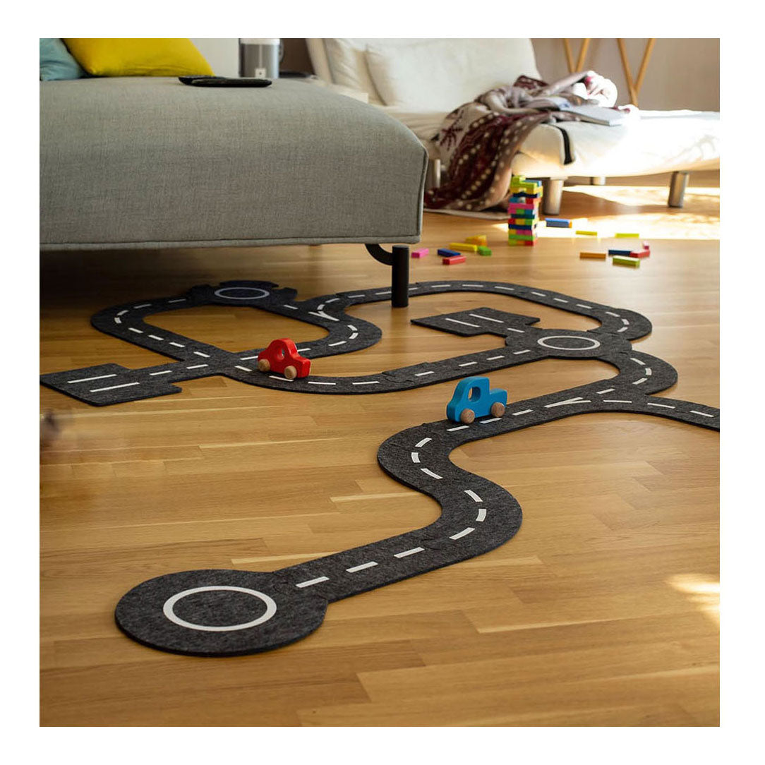 Goki spielen Teppichverkehrsstraßen mit 2 Autos, 30dlg.