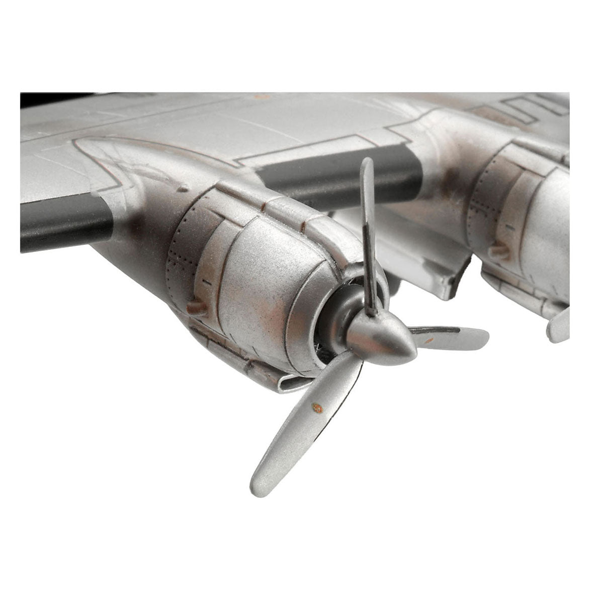 Revell Modellbausatz Lockheed l.1049g Super Constellation Lufthansa 1:144 - 95tlg.