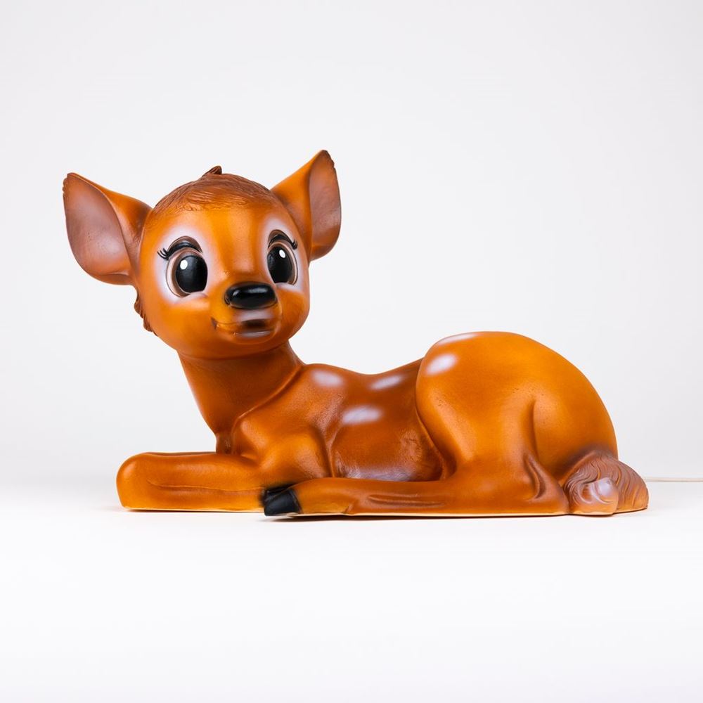 Egmont-Lampenhirsch liegend. 40x17x30
