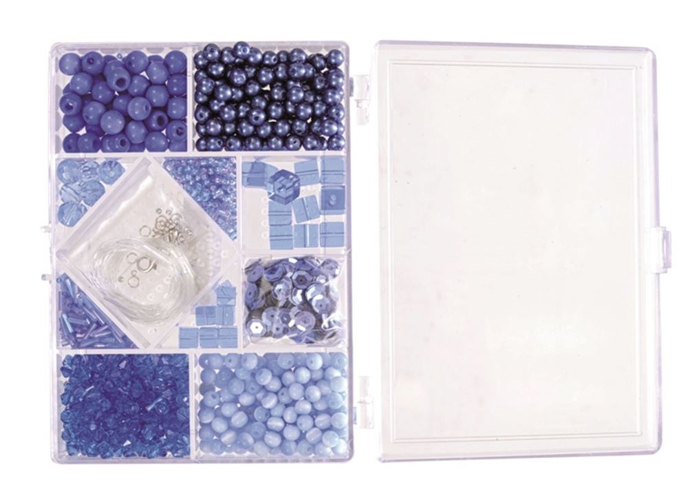 Blaue Perlen in rechteckiger Box. 3+