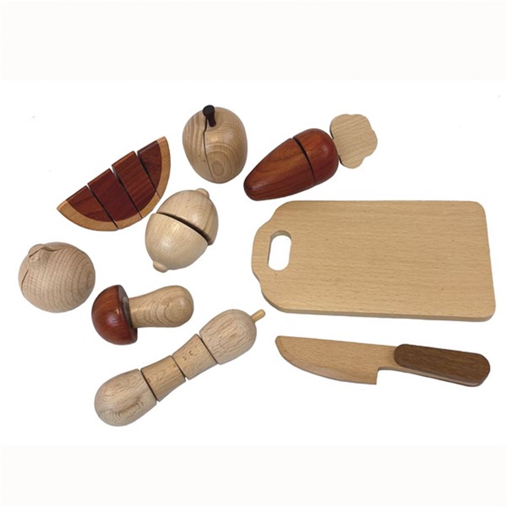 Gemüseset aus Holz im Koffer. 3+