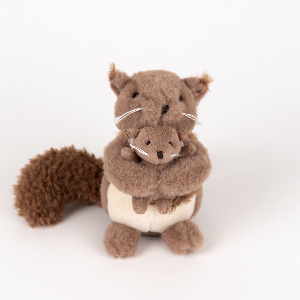 Egmont Kuscheltier Eichhörnchen mit Baby. 15x15x