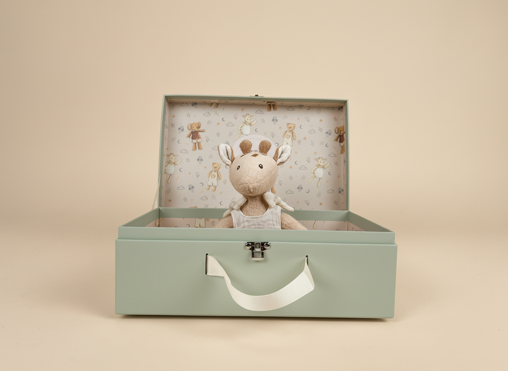 Kuscheltier Leonie die Giraffe Geschenkbox