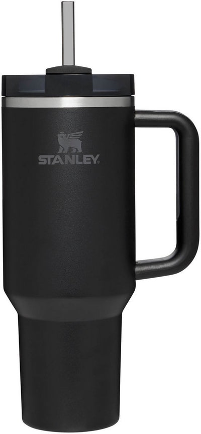 Stanley Quencher® h2.0 Flowstate Tumbler – 9–11 Stunden kalt – 40–48 Stunden mit Eis – Trinkflasche mit Strohhalm, Griff und Deckel – spülmaschinenfest – Thermosbecher für kalte Getränke – Schwarzton