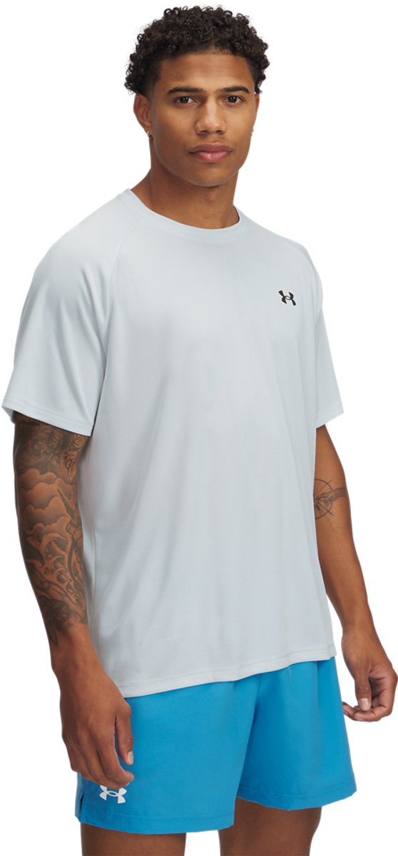 Under Armour UA Tech Texture Red SS-Gry Herren-Sportshirt – Distant Grey – Schwarz