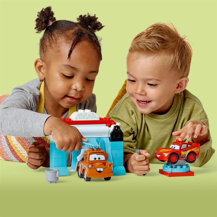 LEGO Duplo Duplo 10996 Disney Liktem McQueen + Takel Washstraat