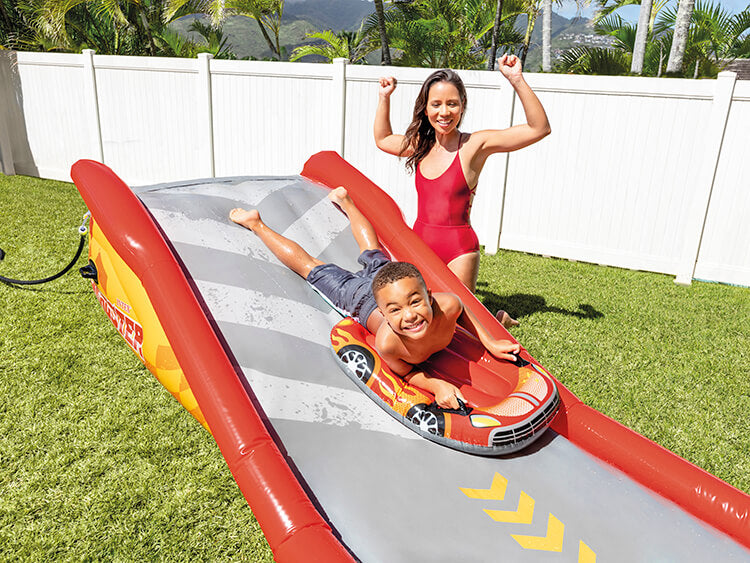 Wasserstrahlmatte mit 2 Bodyboards 560 cm