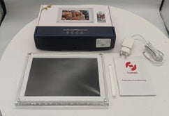 Benel Frameo digitaler Fotorahmen WT-101b Acryl transparent 10,1 Zoll