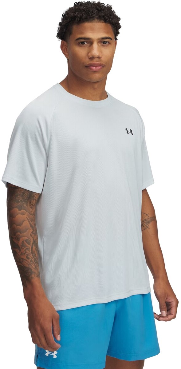 Under Armour UA Tech Texture Red SS-Gry Herren-Sportshirt – Distant Grey – Schwarz