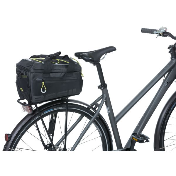 Basil Miles Trunkbag - Sportliche schwarze Gepäcktasche für Sportbegeisterte - 7L - Black Lime