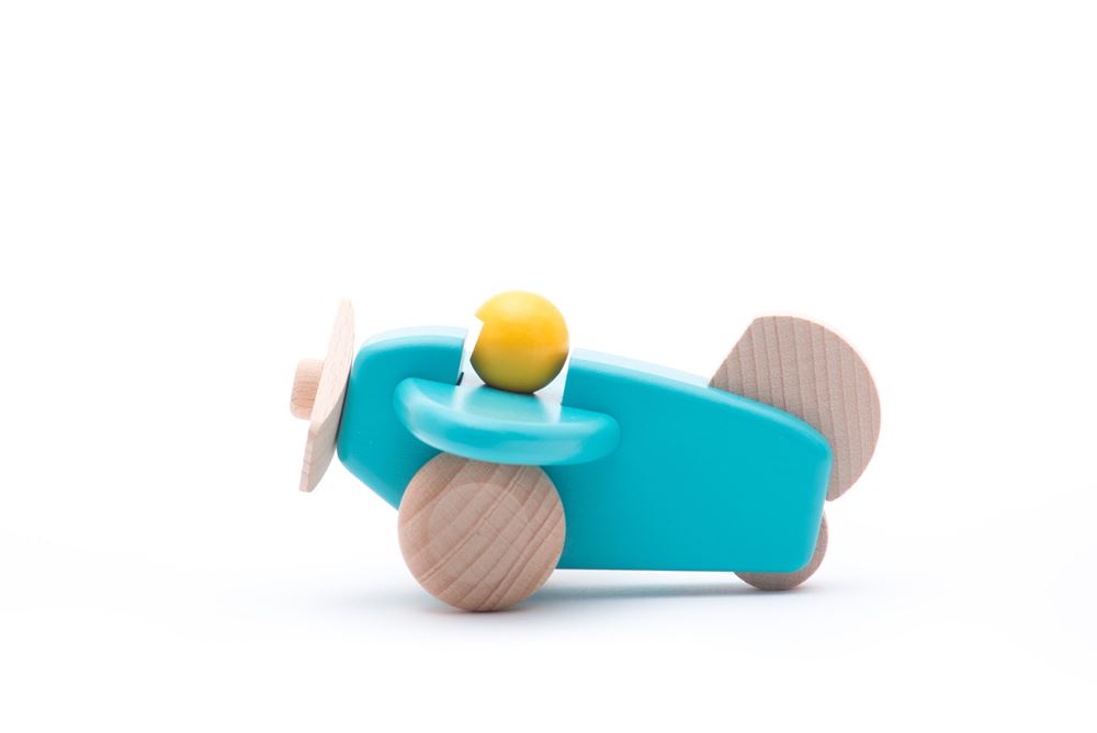 Bajo-Holzflugzeug mit Pilotenblau.