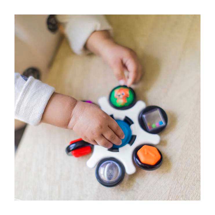Sinnesspielzeug „Curiosity Clutch“.