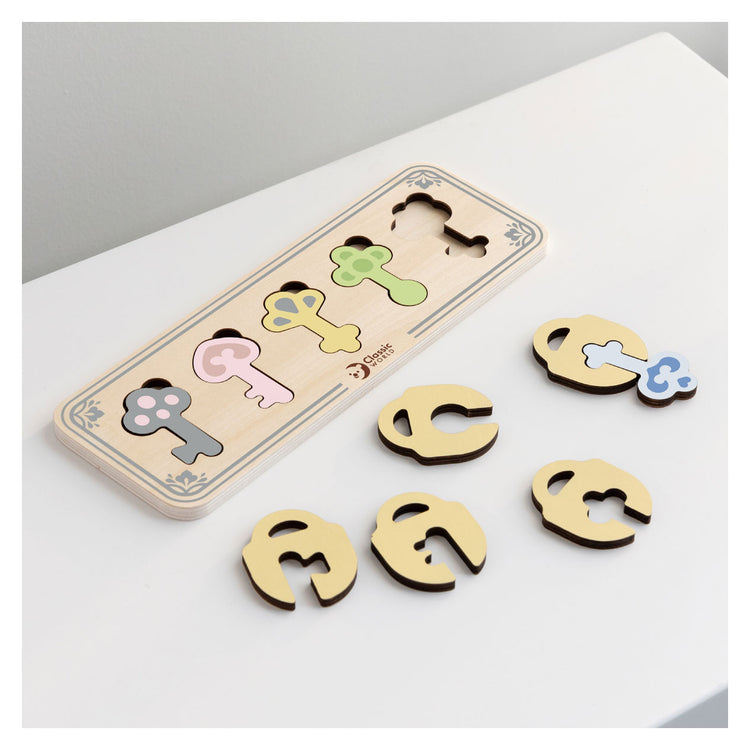Classic World World Wooden Castle Keys and Ditches Match Game, 13dlg.