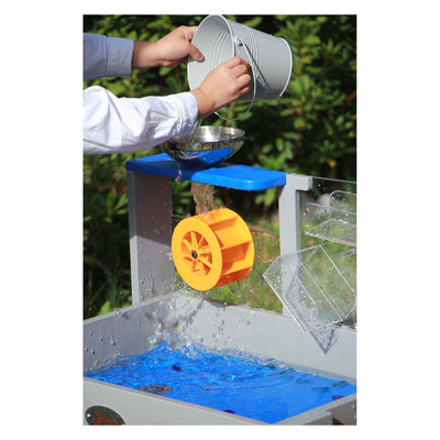 Klassischer Sand- und Wassertisch aus Holz