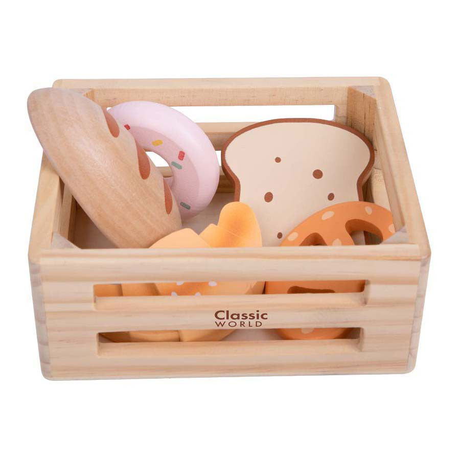 Klassische Holzkiste mit Brot