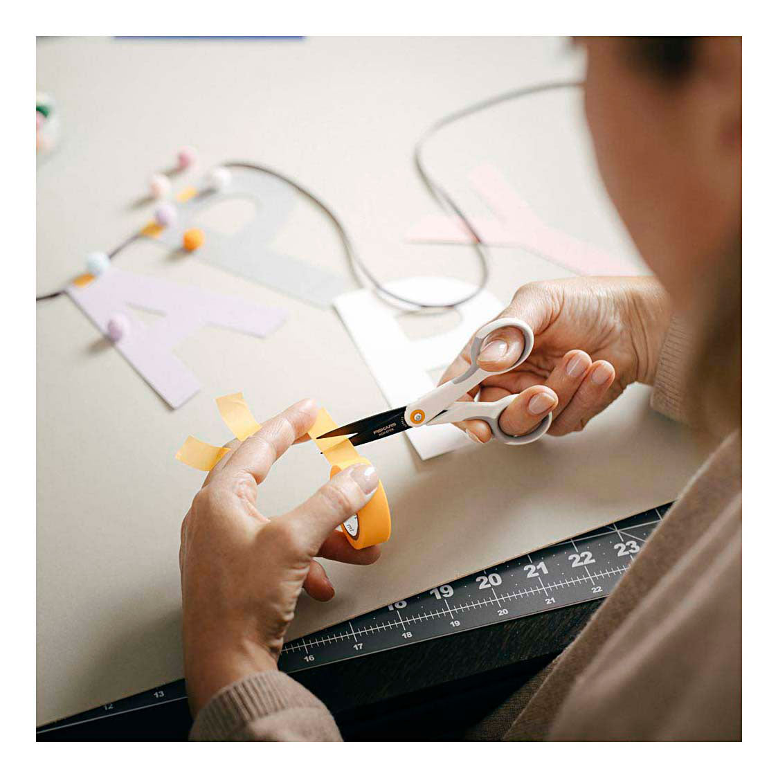 Fiskars Antihaft-Allgemeinschere, L: 12 cm, Rechtshänder, 1 Stück
