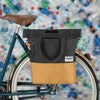 Urban Proof 20L Fahrradtasche - grau-gelb - unisex - wasserdicht - recyceltes PET-Material