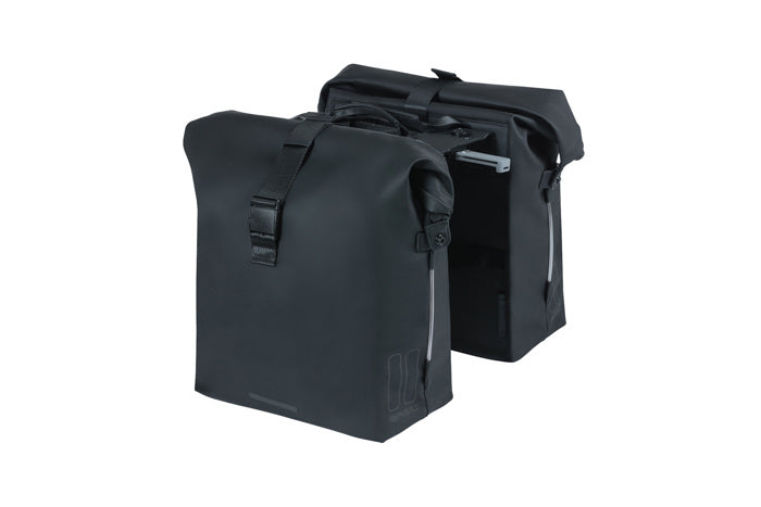 Basil SoHo Doppel-Fahrradtasche Nordlicht – wasserdicht, PU, ​​Rollverschluss, geeignet für MIK, 41 ltr, Nachtschwarz