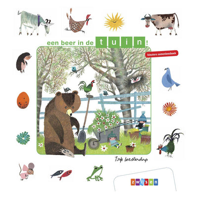 Vorschulkinder zusammen Lesen des Buches - ein Bär im Garten!