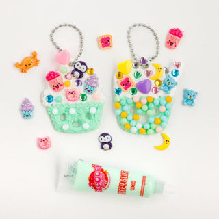 Gear2play Decoden Magic – Mini: süßes Kawaii – Taschenanhänger-Bastelset – bauschiger Kleber, Perlen und Anhänger