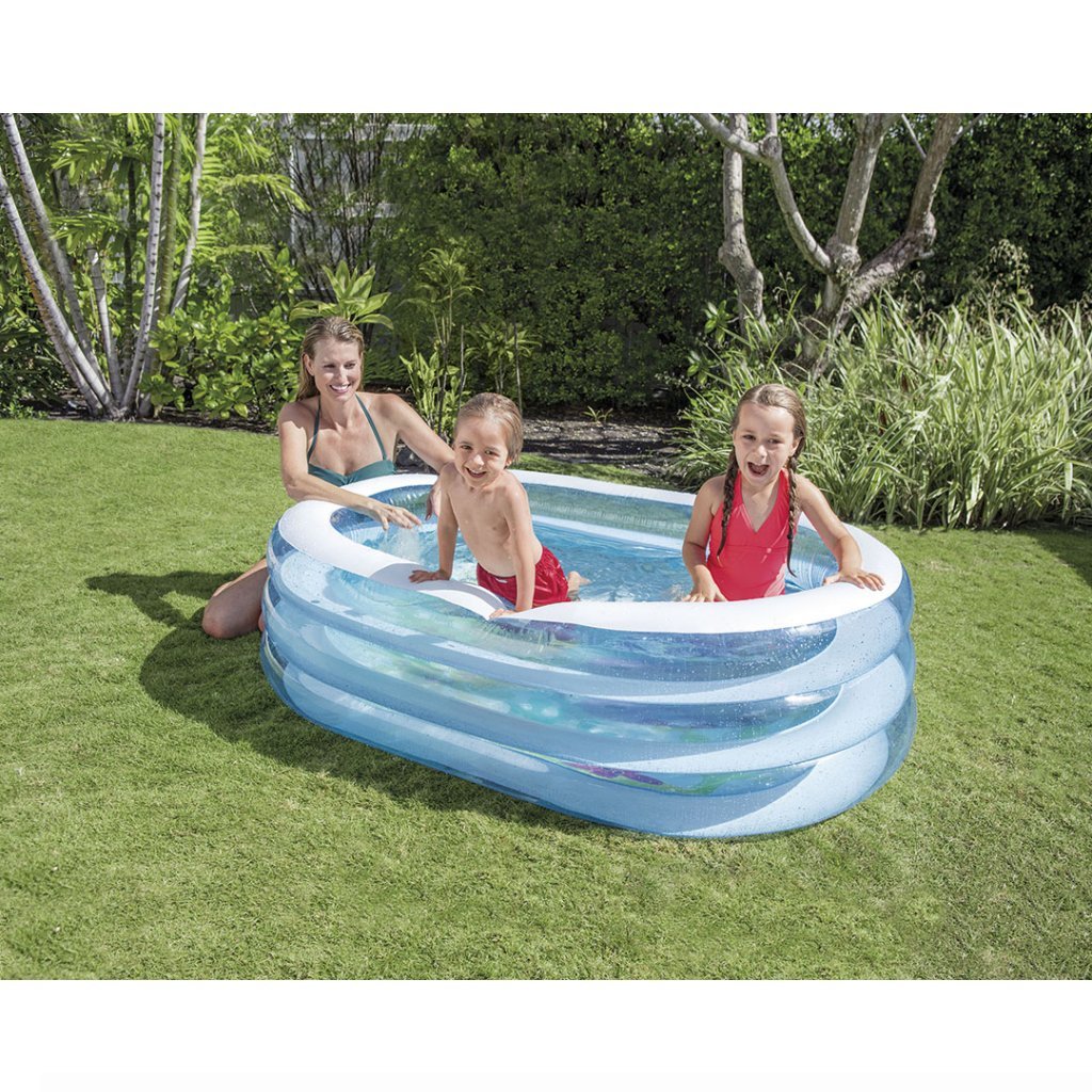 Aufblasbares Schwimmbad in ovaler Form