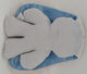 Kuschelhase grau mit blauen Ohren. 26