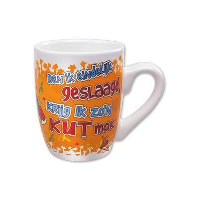 Paperdreams-Cartoon-Tasse an der Muschi vorbei