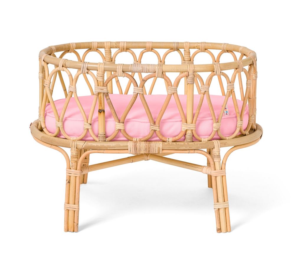 Puppenwiege aus Rattan mit rosa Matratze