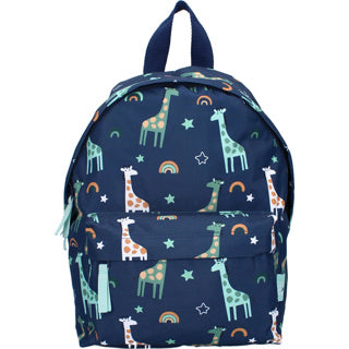 Rucksack tun vor, glückliche Gedanken zu denken