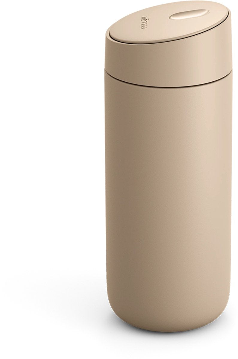 Fellow Carter Slide Mug Sand Dune Thermobecher, 473 ml – Creme