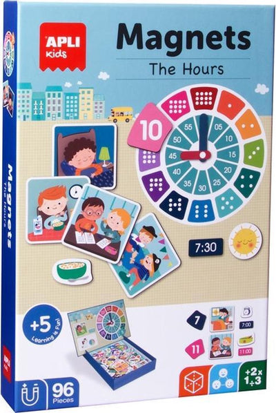 Apli-Kinder lernen, die Zeit mit einem magnetischen Spiel zu lesen