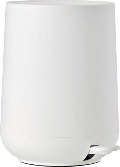 Zone Denmark Nova Treteimer – Abfalleimer Badezimmer Soft Close – Kleiner Abfalleimer – Toiletten-Badezimmer-Zubehör – Kunststoff – 5 Liter – 29 x 23 cm – Weiß