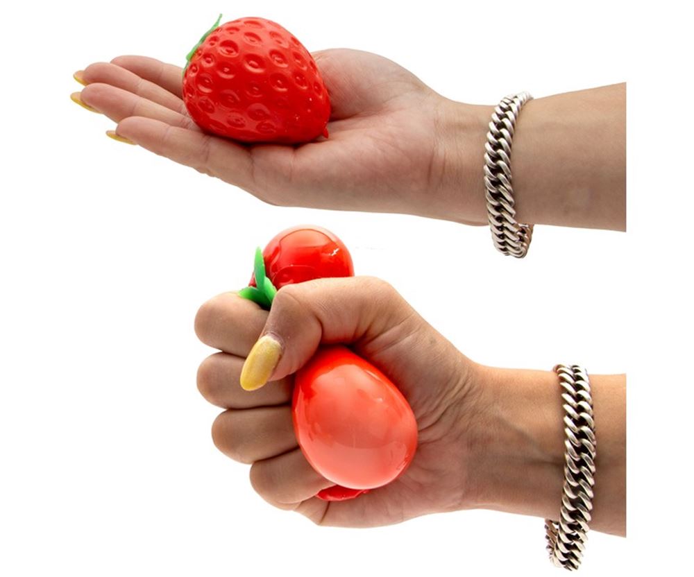 Jono Toys quetschen Erdbeeren