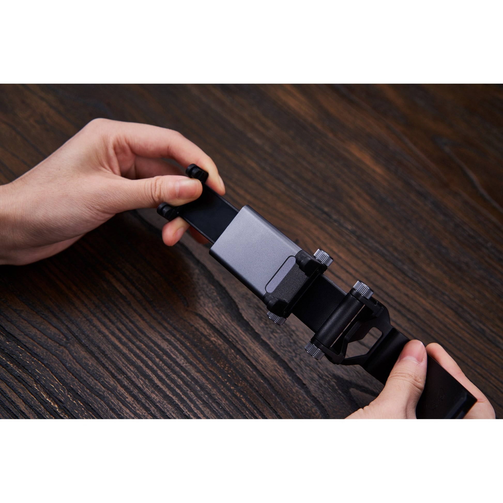 8bitdo Mobile Gaming -Clip für Xbox Controller