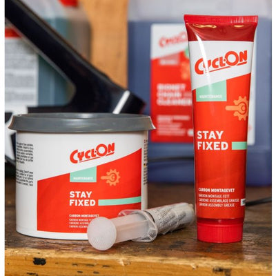Cyclon Stay Fixed Carbon M.T. Paste 150 ml (in Blisterpackung)