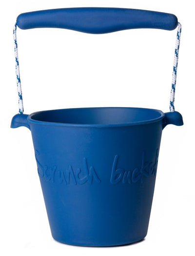 Scrunch-Spielzeugeimer – blau – faltbar – recycelbar