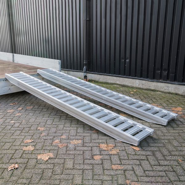 Rampenbrett Stück 350 cm 2500kg.