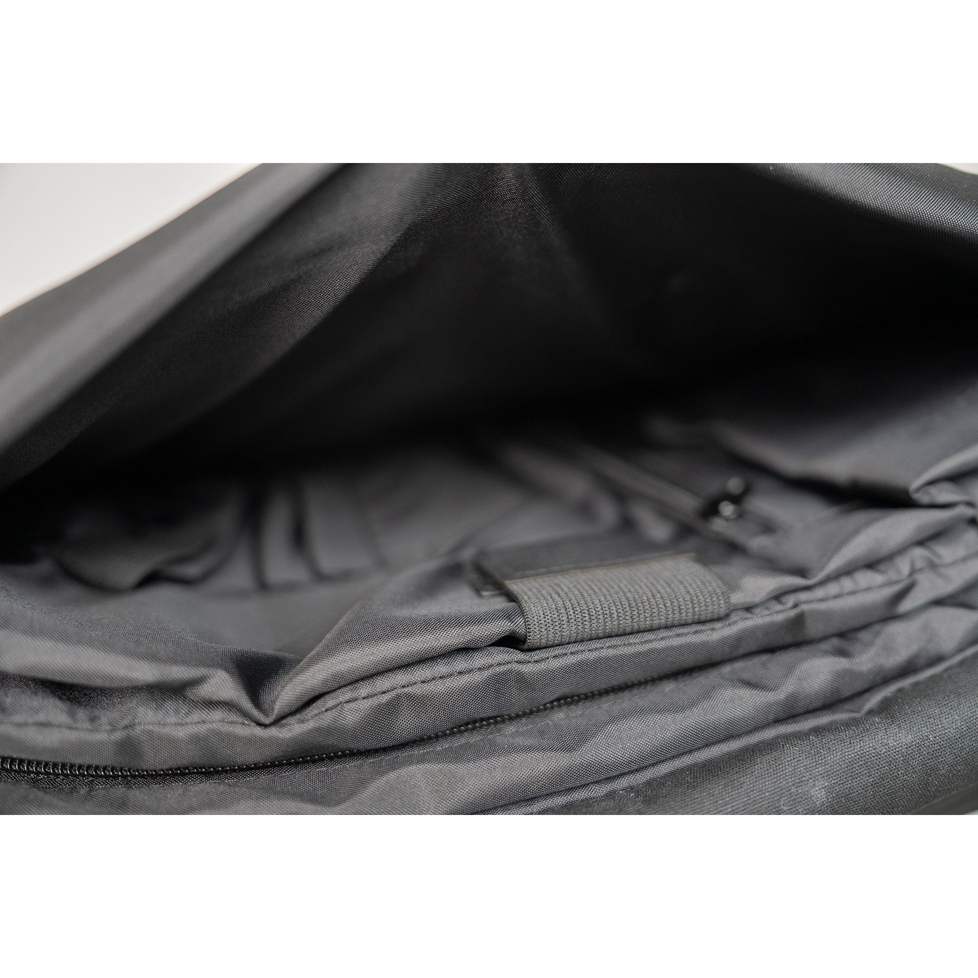 Atranvelo Schreibtisch und Schultasche Metro 15 Avs Rabatt. Schulranzen Metro 15 Avs schwarz