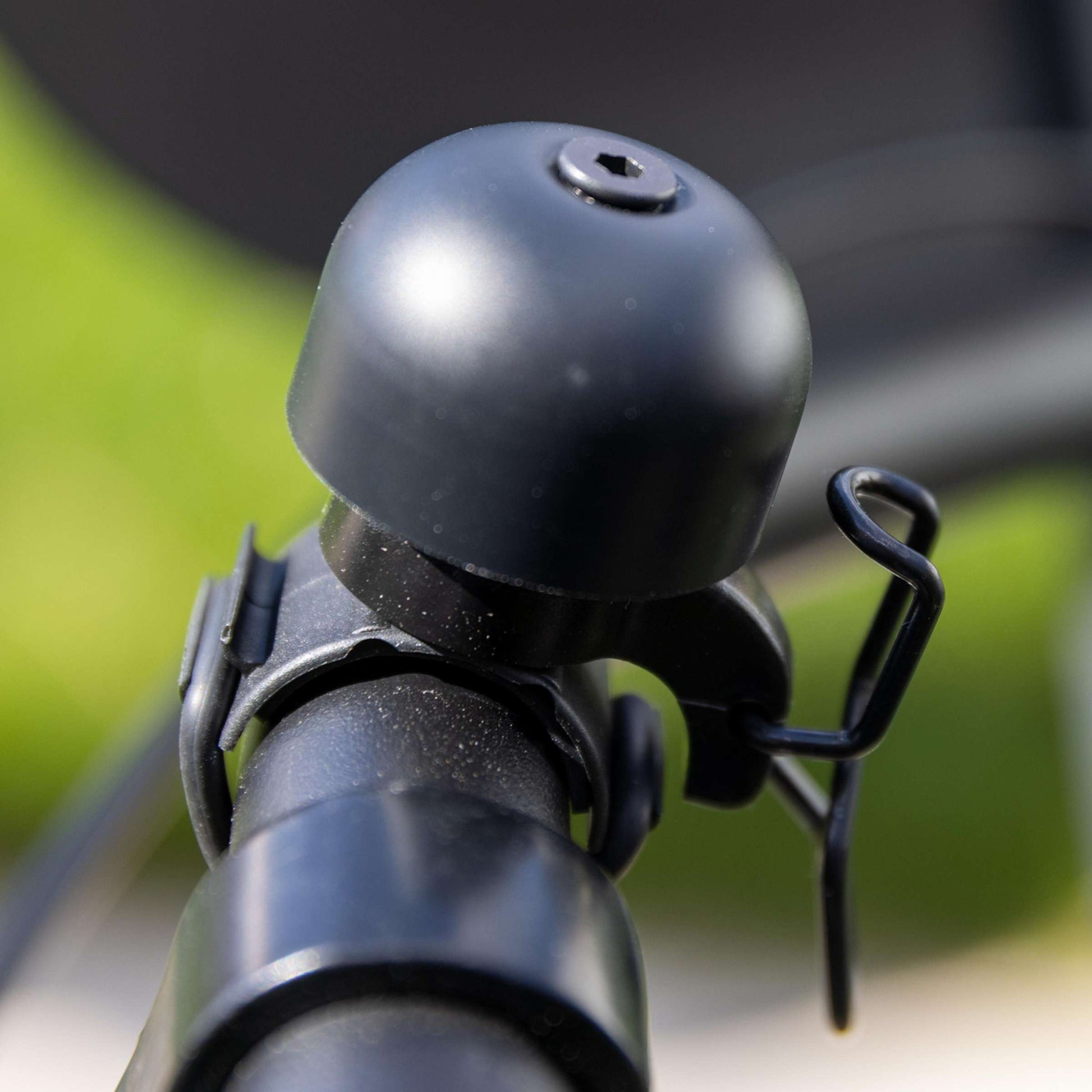 Widk Call Paperclip Mini xxl nz All Black auf der Karte
