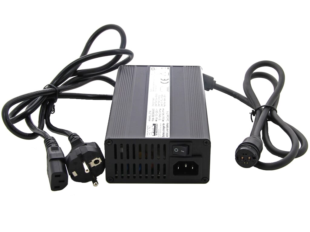 BMZ-Batterieladegerät Li-Ion 54,6 V 4A Stecker Rosenberger