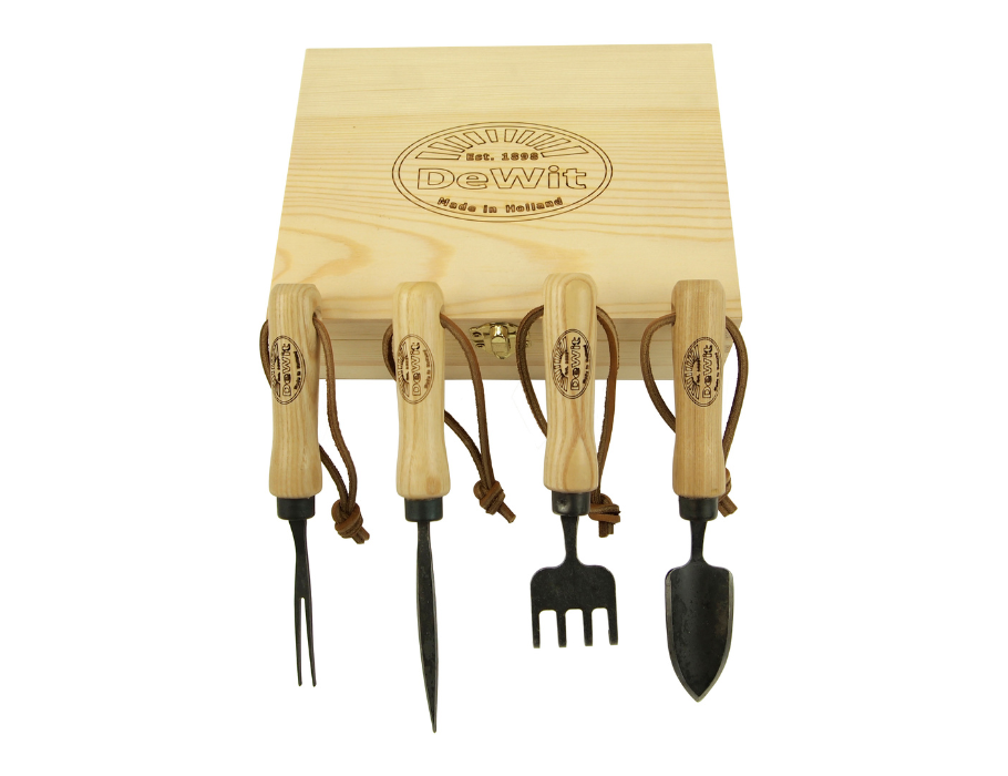 Das weiße Bonsai -Set 4 Stücke in Holzkiste