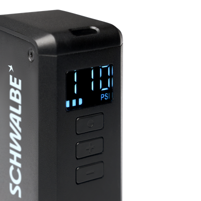 Schwalbe Pumpe E-Micro mit SCV-Pumpenkopfadapter