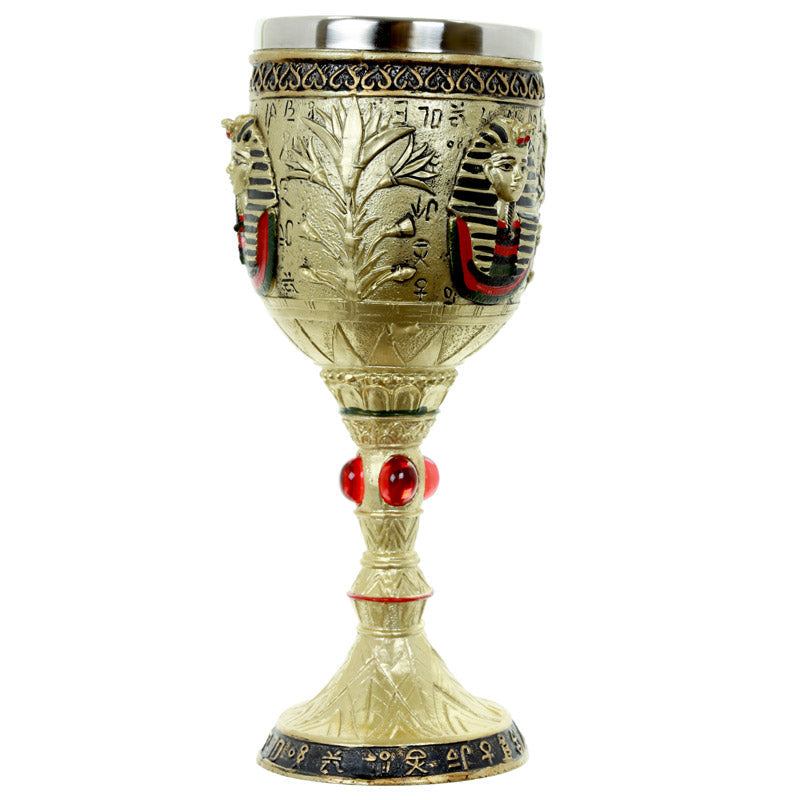 Dekorative goldene ägyptische Kelche