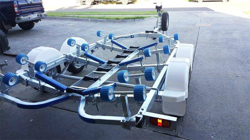 Bilgenroller-Bootsanhänger aus Polyurethan, 110 x 75 mm, blau